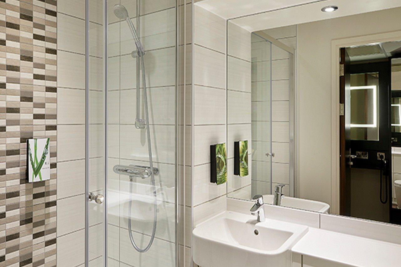 Premier Inn London City - Aldgate エクステリア 写真